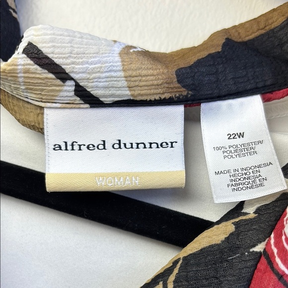 Alfred Dunner Floral Print Women's Top. Size 22W - Picture 4 of 5
